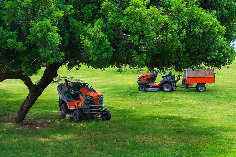 professional lawn care services, lawn care equipment, commercial lawn care services - Springfield, IL